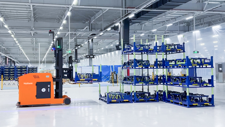省出30%仓储空间！劢微机器人无人叉车高精度堆叠技术助力高效仓储