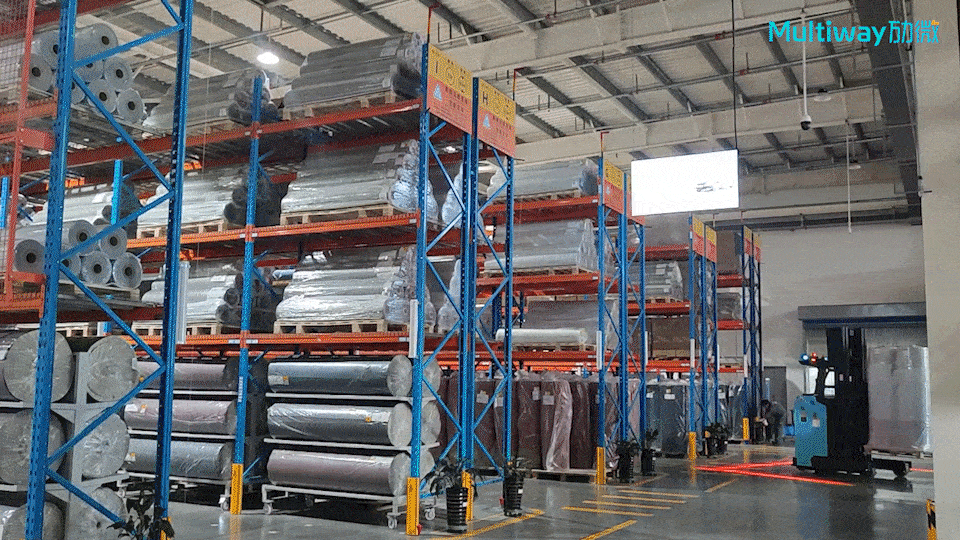 L 叉车机器人2.gif